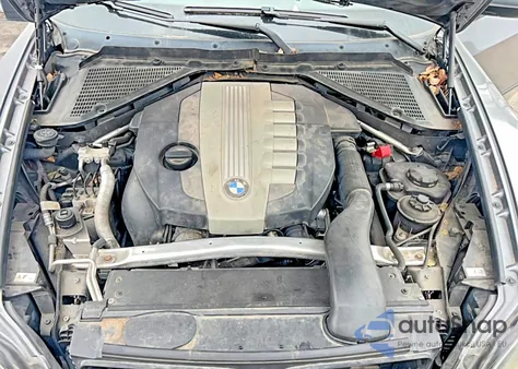 2011 BMW X5 xDrive35D z USA, uszkodzony, nr VIN 5UXZW0C59BL657697